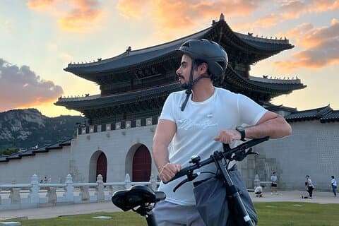 Fietstour, Reis terug in de tijd naar Oud Seoul