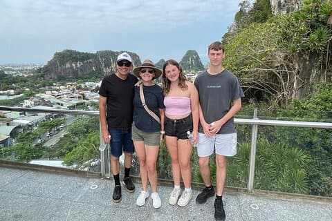 Da Nang/Hoi An: Lady Buddha, Marble Mountains, Hell Cave Trip
