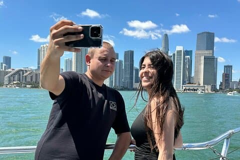 Miami Skyline Boat Cruise and Millionaire's Homes