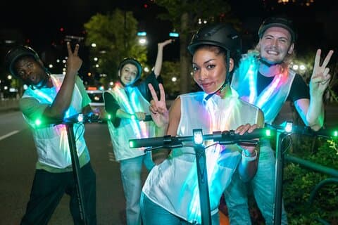 Tokyo: Tokyo Tower E-scooter Tour -Tower Ticket Included-