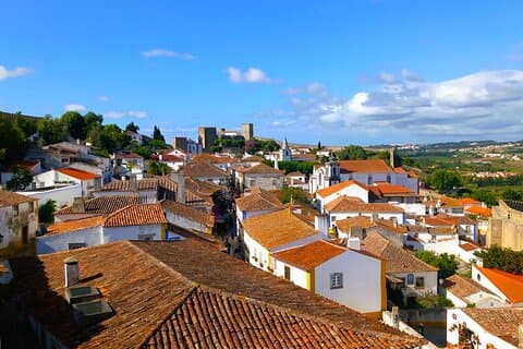 Einwegfahrt von Lissabon ins Dourotal über Coimbra und Óbidos