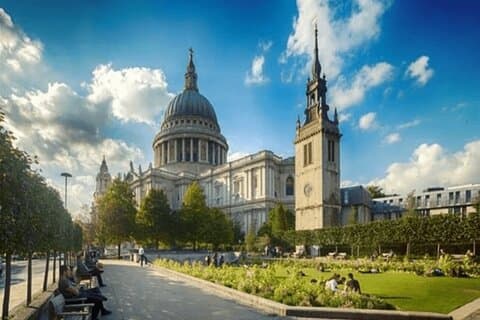 London Taxi Private Tour and St Paul's Cathedral Entry