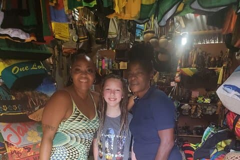 Tour privado de compras Mercado de artesanías de fantasía