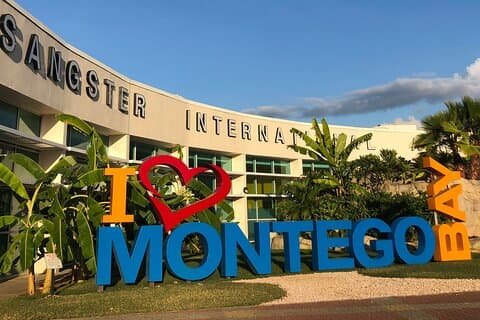 Privat Montego Bay lufthavn / havnoverførsel til hoteller i Ocho Rios