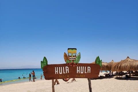 Hurghada :HULA HULA Island , Middag og vannsport med overføring