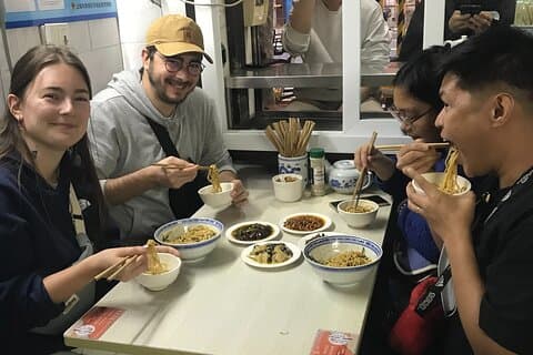 Authentic Local Food Tour In Downtown Shanghai-Tip Based