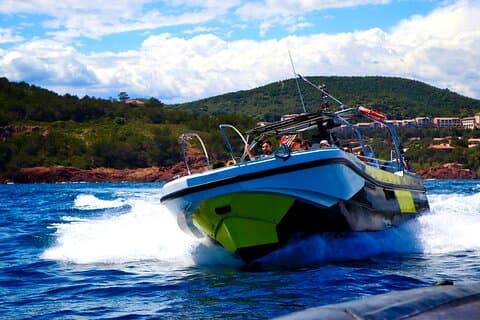 Excursion bateau au départ de Fréjus - Calanques Estérel - 2h30