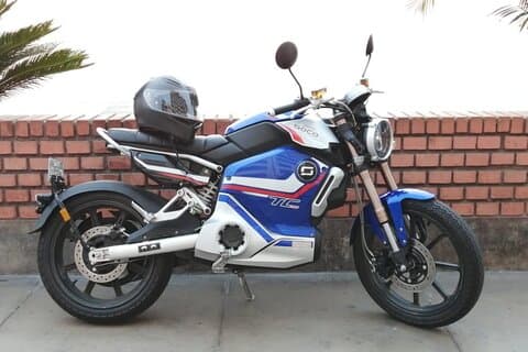 Elektrisk motorcykeludlejning i Miraflores