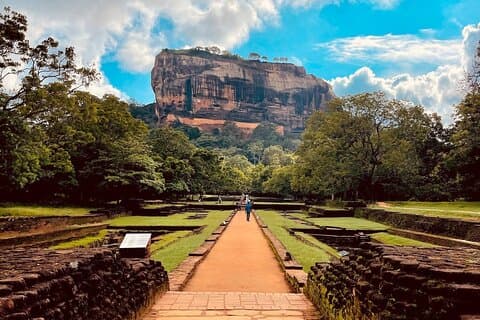 Sigiriya Rock Fortress and Dambulla Cave Temple All Inclusive