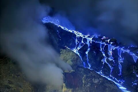 Das majestätische Sonnenaufgangs-Trekking auf dem Berg Ijen ab Bali