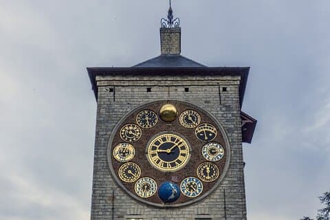 Fairytale Lier: Zimmer Clock, Gothic Treasures & Beguinage Charm