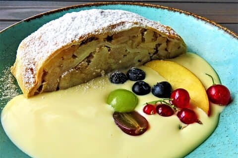 Food Tasting Tour in Hidden Gems of Vienna for Small Groups