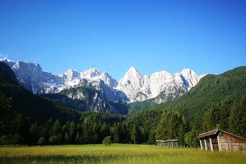 Versant ensoleillé des Alpes : un voyage de 4 jours à travers la Slovénie.
