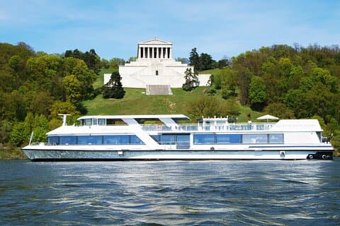 Passeio Walhalla de navio em Regensburg