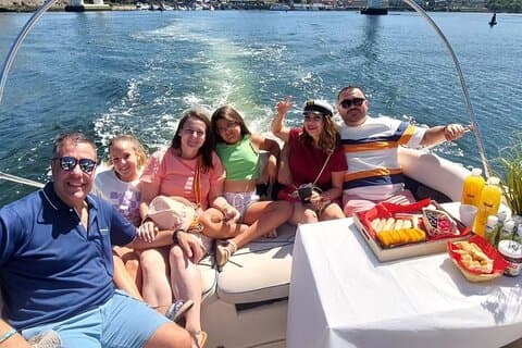 Privat rundtur i Douro, med provsmakning, på en yacht för upp till 5 personer