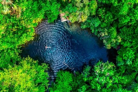 Mar do Caribe com Cenote