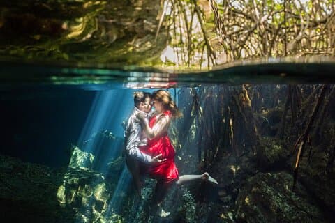 Underwater Photo Shoot Experience in Cenote