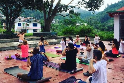 Retraite de yoga, randonnée et guérison sonore de 6 jours au Népal