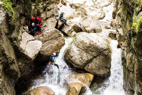 Beginner canyoning in the Starzlachklamm