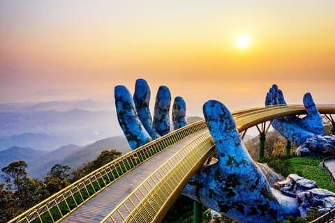 Golden Hand Bridge,Bana Hill 1 Day Tour