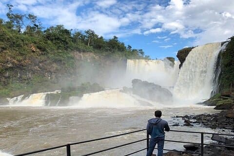 Visite Monday Falls no Paraguai (de Iguaçu)