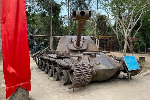 Tour privado de medio día por los túneles de Cu Chi