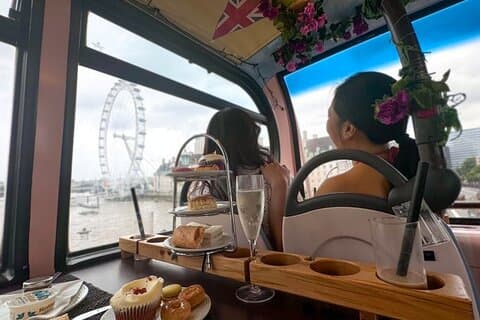 Taylor Swift-inspirert London Afternoon Tea Bus