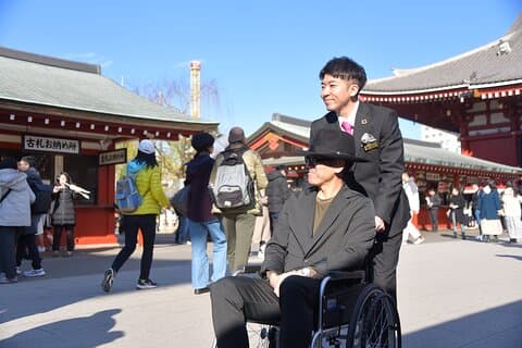 Tour privato di Tokyo di un'intera giornata per utenti in sedia a rotelle con auto privata
