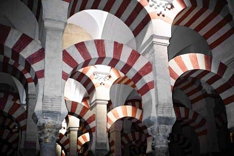 Private Tour durch die Moschee von Cordoba auf Französisch. Ticket inklusive