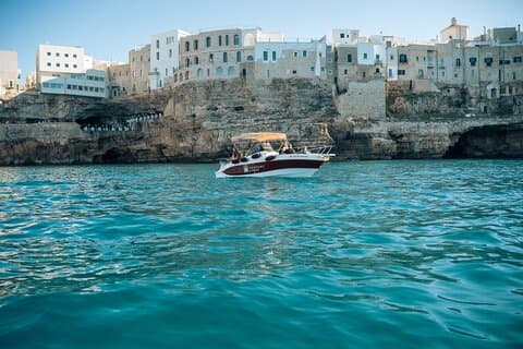 Exclusive 2,5-Hour Private Boat Tour in Monopoli