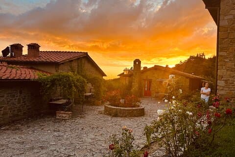 Clase de cocina en un antiguo pueblo medieval.