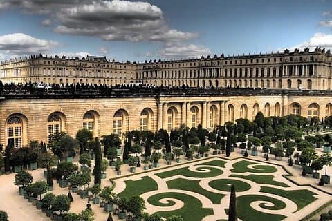 Gärten und prachtvoller Tagesausflug nach Giverny, Versailles und Trianon