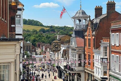 Tour a pie por Guildford