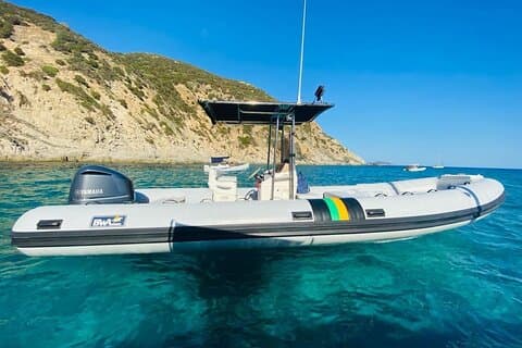 Excursión en bote en el Golfo de Cagliari