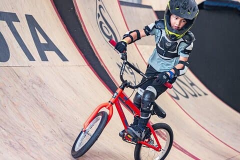 Bmx Tricks og Skøjteløb i Jaco