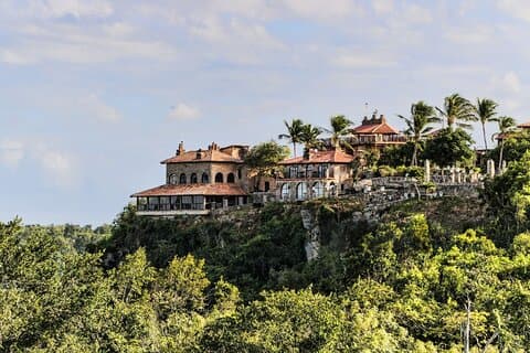 Descubre el Encanto de Altos de Chavón desde Santo Domingo