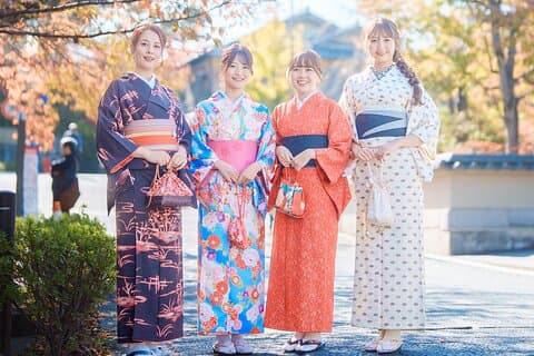 Kyoto Kimono Rental Chamatsu Damen Plan mit Haarset