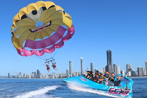 Gold Coast und Surfers Paradise: Parasailing und V8-Jetboot-Kombi