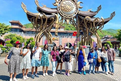 ダナン・ホイアン発ゴールデンブリッジとバナヒルズの終日ツアー