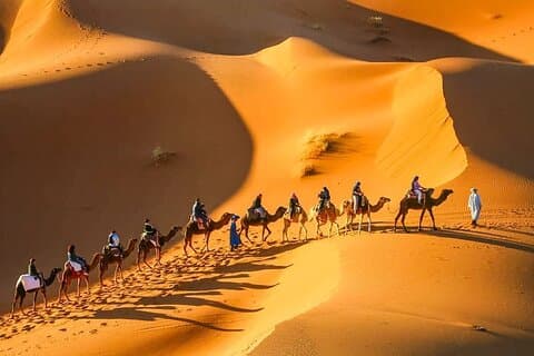 Privatrundfahrt von 4 Tagen ab Marrakesch in die Merzouga-Wüste