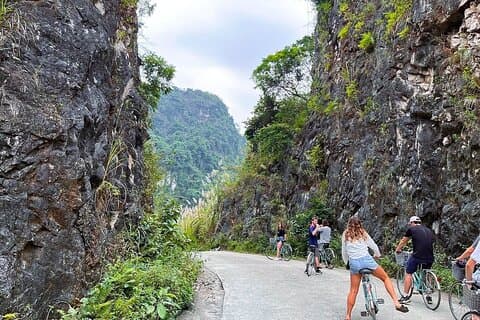 Lan Ha Bay Full-Day Trip: Kayaking, Swimming, Biking and Meal