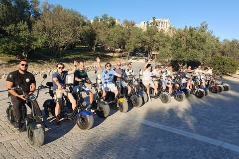 Athen: Premium guidet E-Scooter-tur i Akropolis-området