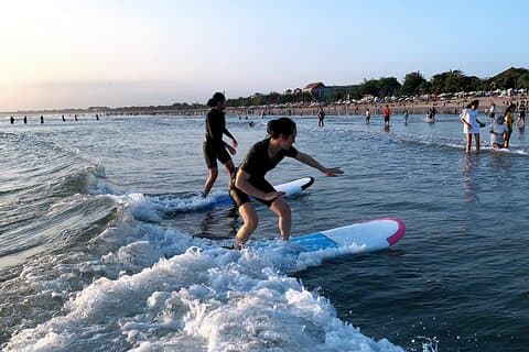 Kuta Beach Bali, 1 zu 1 Surfunterricht Orange Surf Bali