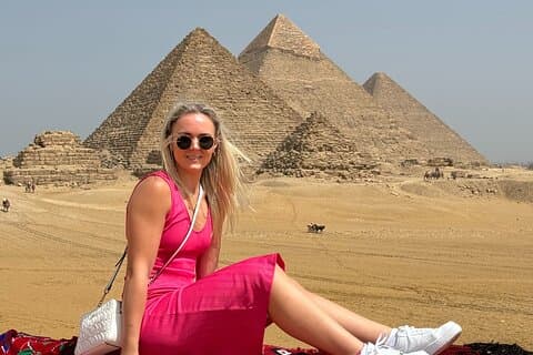 Full Day Tour to Giza Pyramids and Saqqara