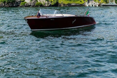 Tour guidato privato in barca sul Lago di Como