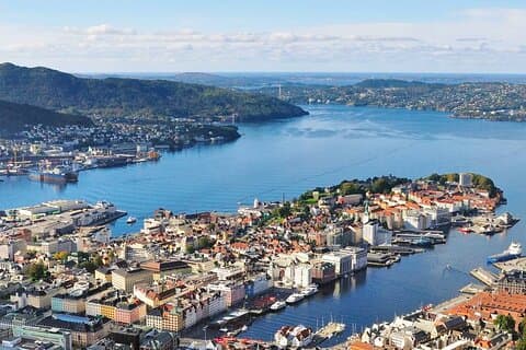Selbstgeführte Wanderung vom Fischmarkt in Bergen auf den Berg Fløyen