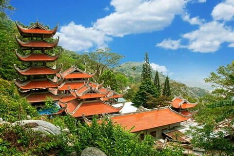 Ab Mui Ne: Phan Thiet, Cham-Turm, Berg Ta Cu, liegender Buddha