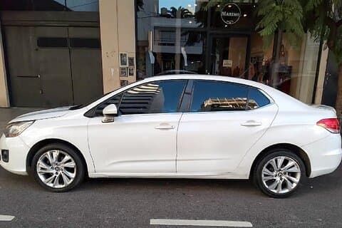 Private transfer from Buenos Aires to Jorge Newbery Airport