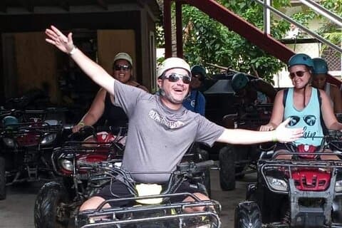 Roatan off Road Atv con giro turistico dell'isola.