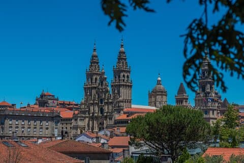 Santiago de Compostela and Valença do Minho Full Day Private Tour